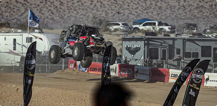 gbr_buggy_flying_flags dirt_track_turn_blue_buggy