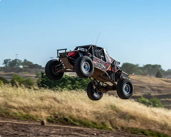 mountain_buggy_jump nitto_buggy_rocks